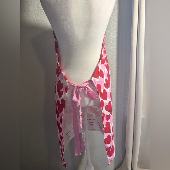 Kate Spade Pink and Red Heart Apron - Picture 5 of 6